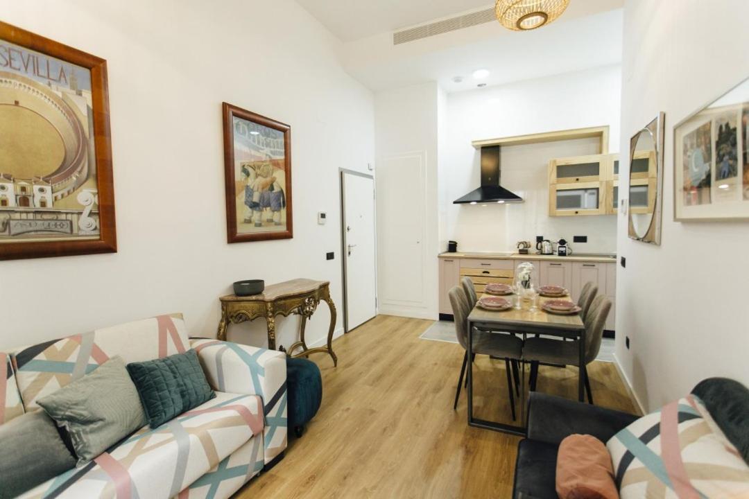 דירות סביליה Modern With Seasonal Swimming Pool- 1Bd 1Bth- Goyeneta מראה חיצוני תמונה