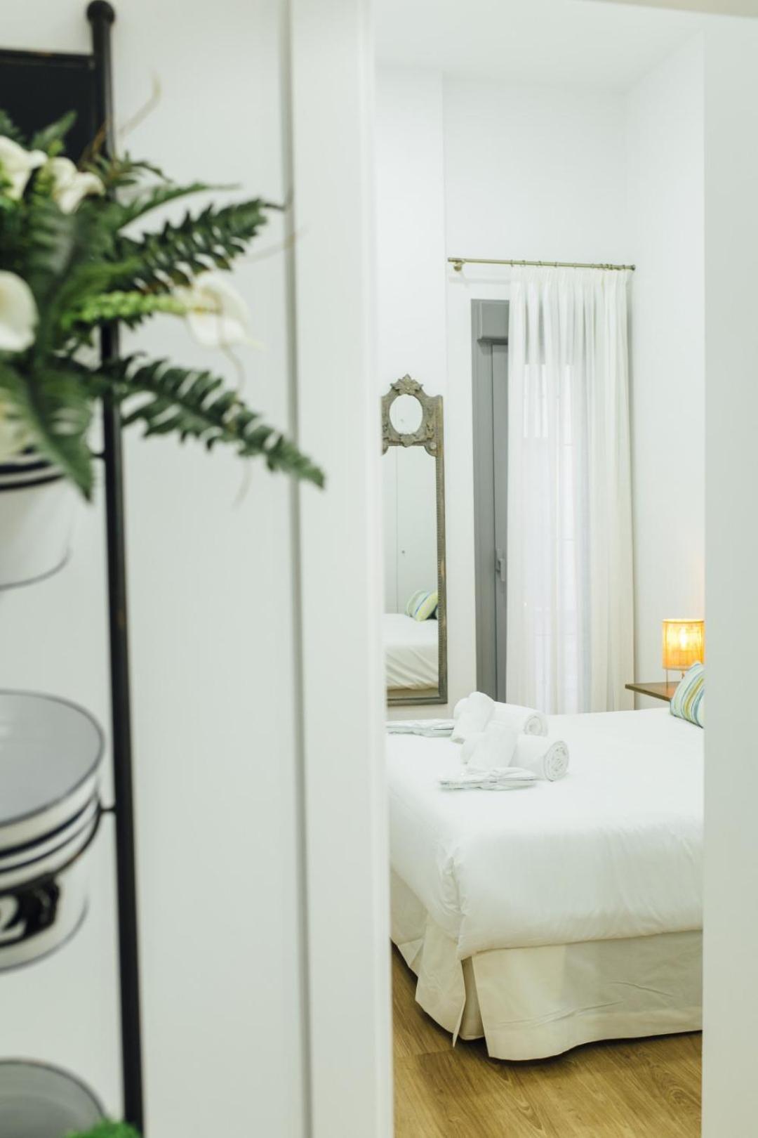 דירות סביליה Modern With Seasonal Swimming Pool- 1Bd 1Bth- Goyeneta מראה חיצוני תמונה