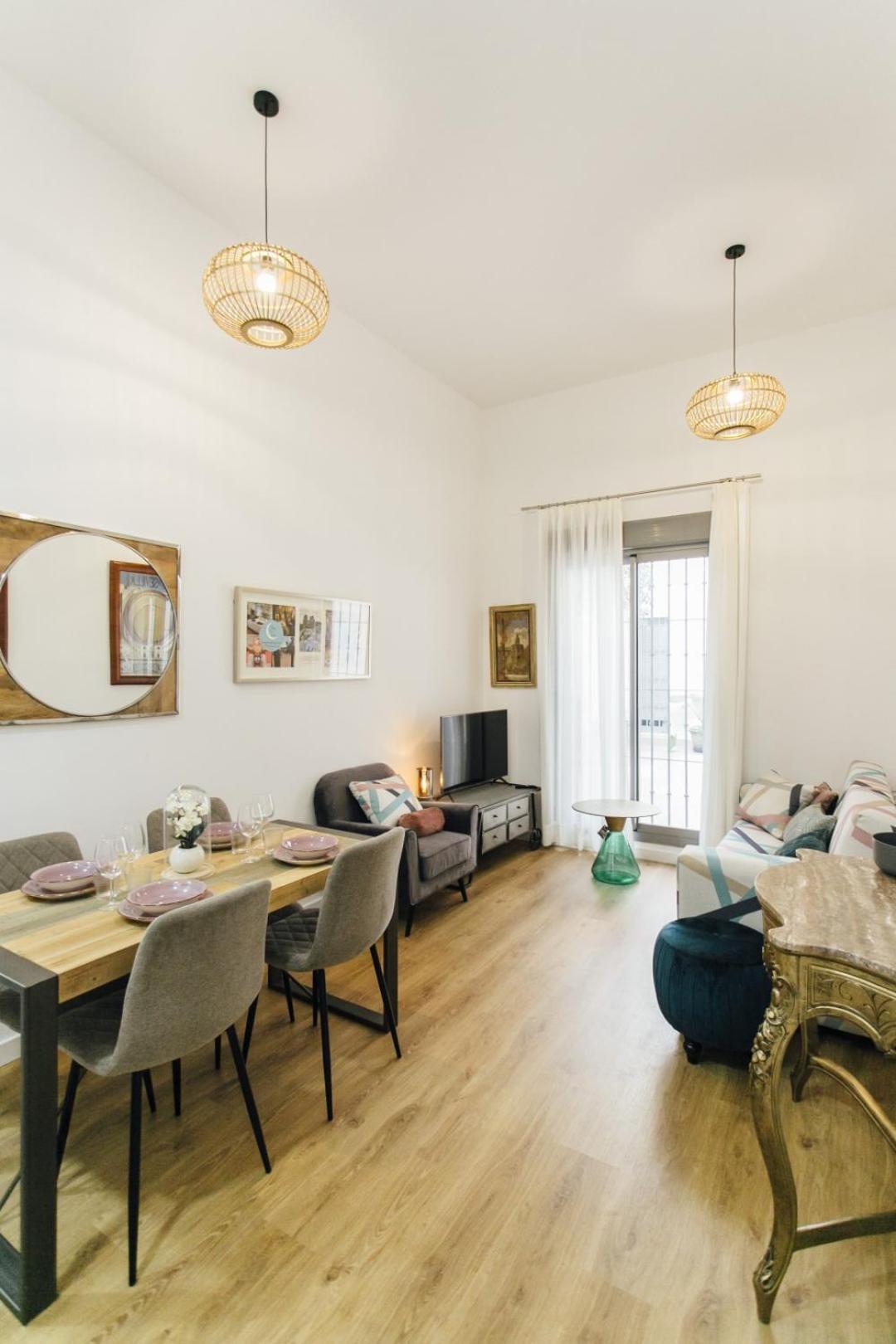 דירות סביליה Modern With Seasonal Swimming Pool- 1Bd 1Bth- Goyeneta מראה חיצוני תמונה